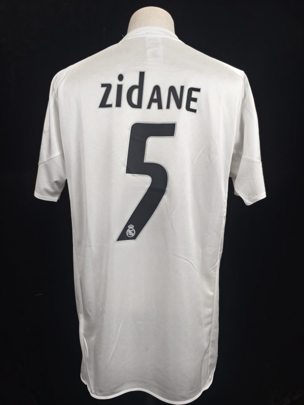 Real Madrid 2005-2006 Home Retro Jersey – ZIDANE #5 (White / Short Sleeve)